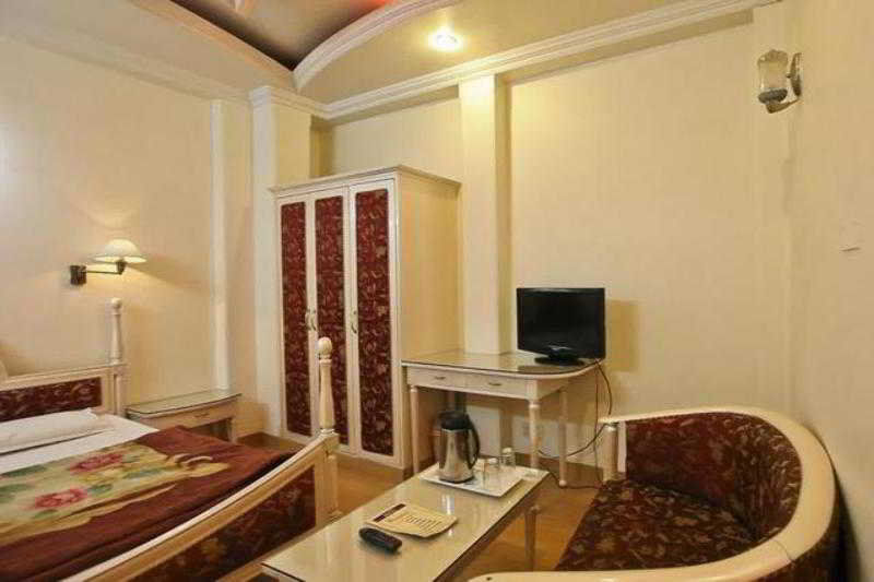 Mandakini Kanpur Esterno foto